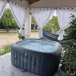 Havre De Bien-etre Avec Piscine Et Jacuzzi * Ribaute-les-Tavernes