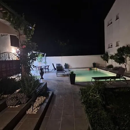 Villa Havre De Bien-etre Avec Piscine Et Jacuzzi
