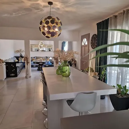 Havre De Bien-etre Avec Piscine Et Jacuzzi Villa *